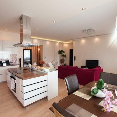Prestige Apartment Komarno Luaran gambar