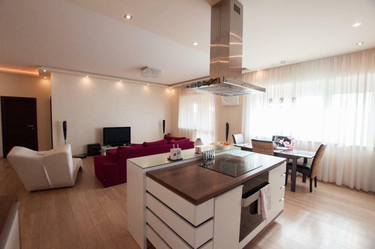 Prestige Apartment Komarno Luaran gambar