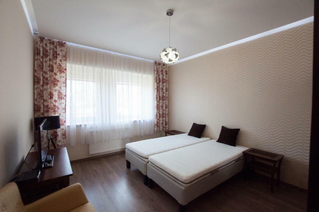 Prestige Apartment Komarno Luaran gambar