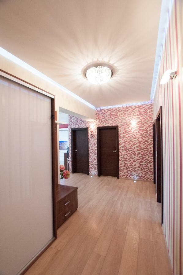 Prestige Apartment Komarno Luaran gambar