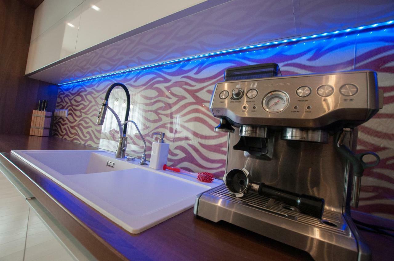 Prestige Apartment Komarno Luaran gambar